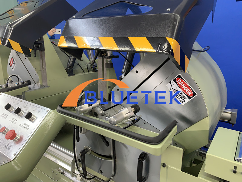 aluminium window double heads cutting machine