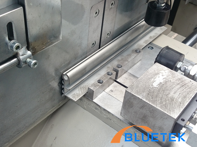 alu cutting machine for shaped aluminium section