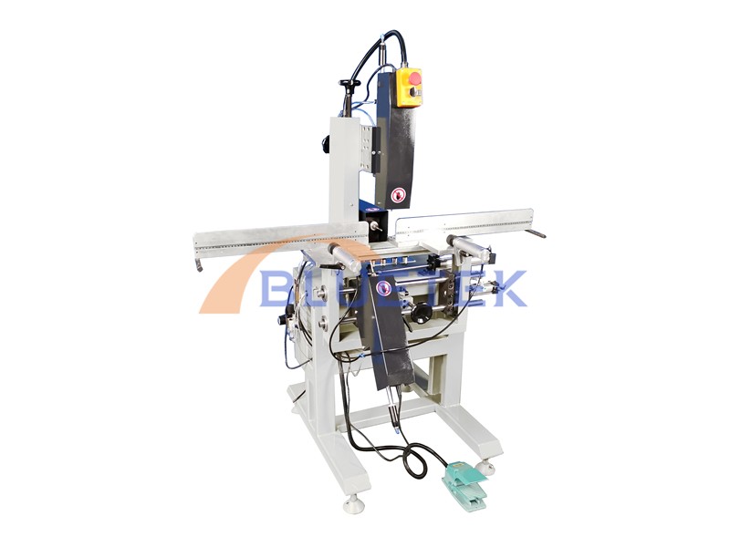 3 Axis UPVC Window Water Slot Milling Machine