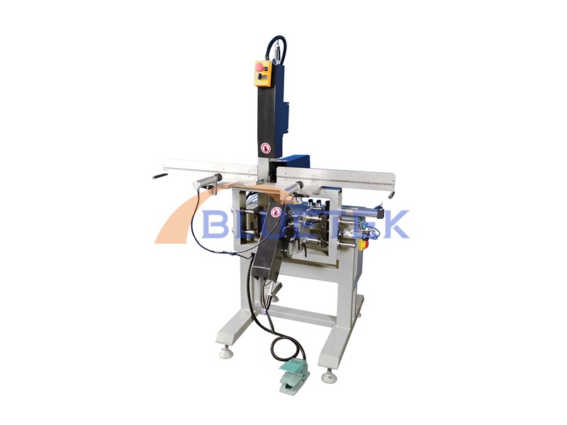 3 Axis UPVC Window Water Slot Milling Machine